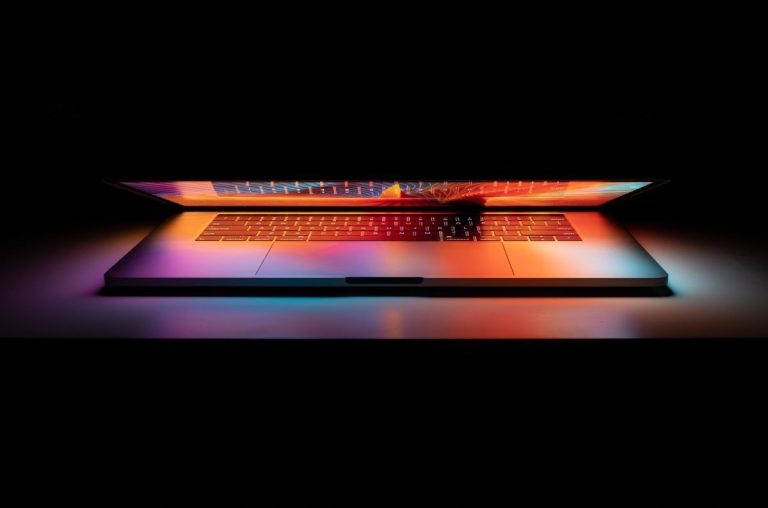 Lenovo Ideapad 3 Slim Laptop – Die perfekte Wahl für effizientes Arbeiten und unterhaltsames Surfen